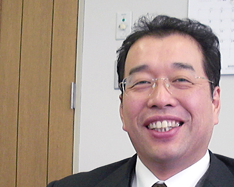 大越仏壇　大越社長